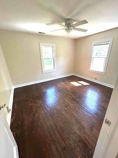 Foto del edificio - 1411 Halsey Ave NE