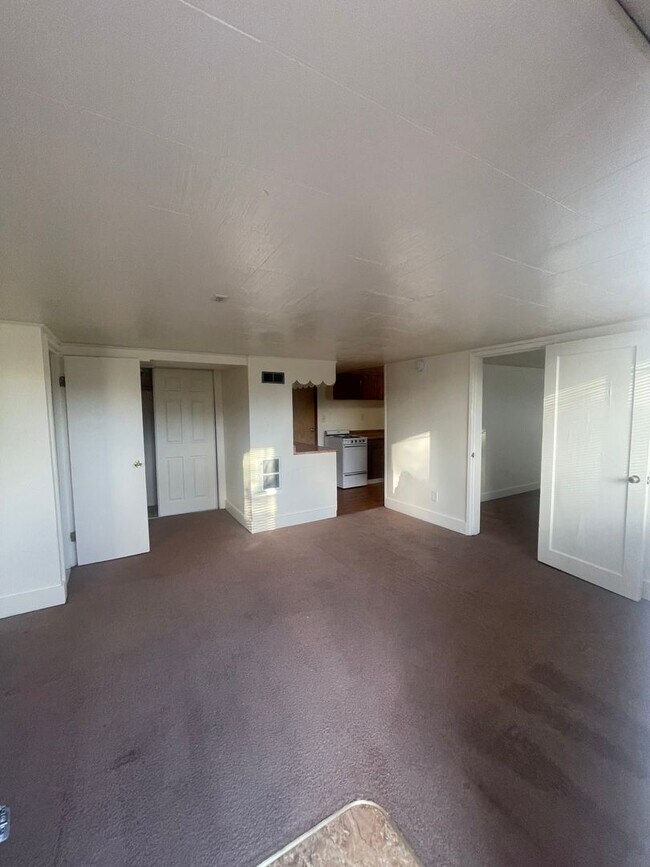 Building Photo - 3414-3418 SE Vineyard Rd Milwaukie, OR 97267