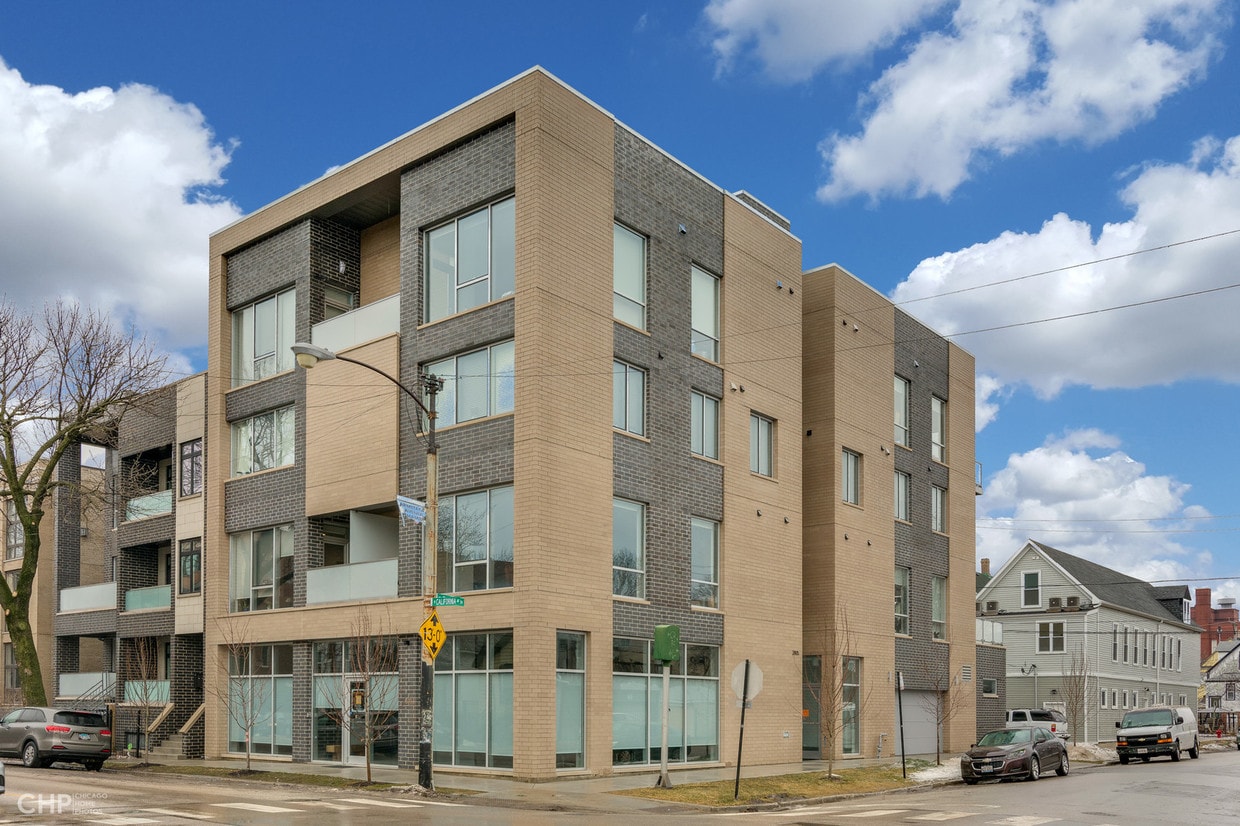 Primary Photo - 2805 W Cortland St
