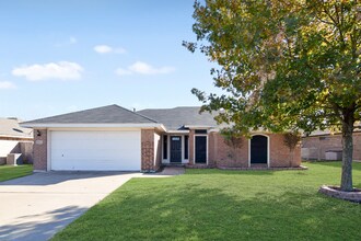 Building Photo - 4602 Fawn Dr