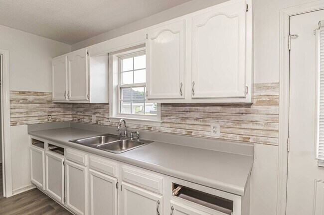 Foto del edificio - *Cute 3 BR 2 BA Home in Goldsboro* Minutes from SJAFB