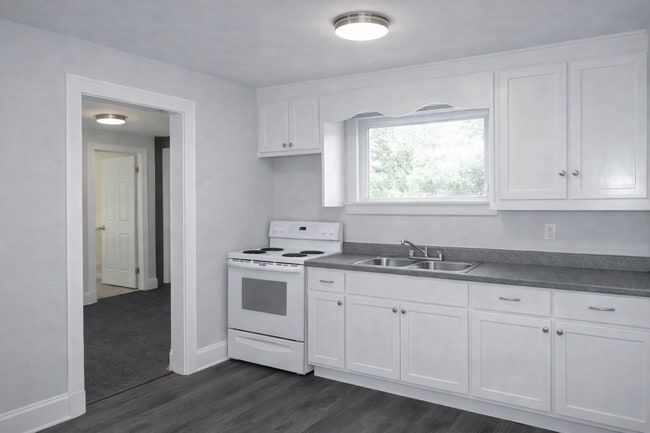 Building Photo - 2 Bedroom Plain Township Home for Rent