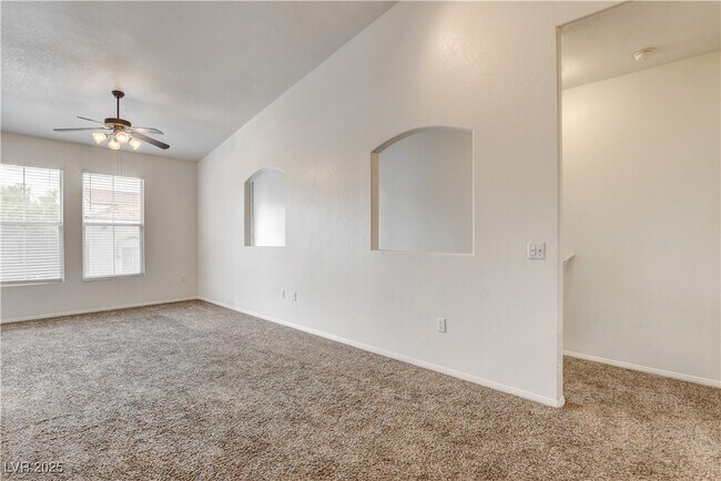 Building Photo - 10550 W Alexander Rd