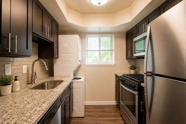 Building Photo - Glen Ridge Apartment Homes