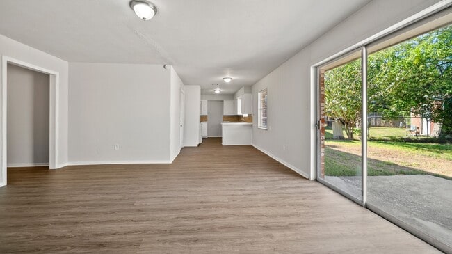 Foto del edificio - 406 Pamela Dr