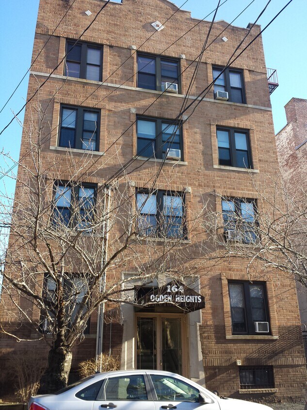 Foto principal - 164 Ogden Ave