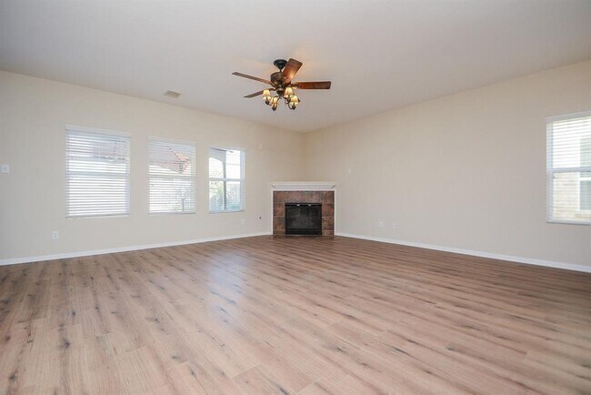 Foto del edificio - 14914 Liberty Stone Ln