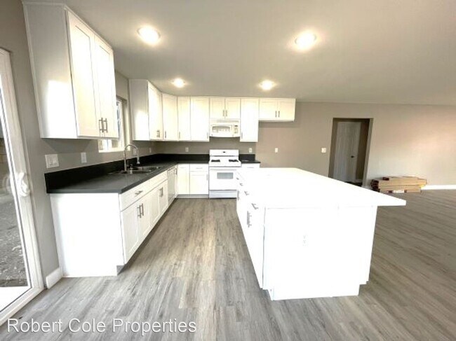 Foto del edificio - 2 br, 2 bath House - 11011 Campbell Ave