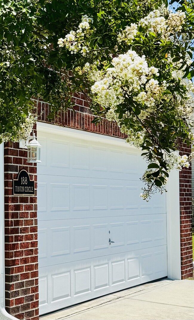 Building Photo - 188 Tibton Cir