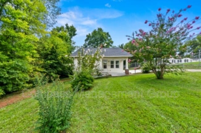 Photo - 3201 Davenport Rd House