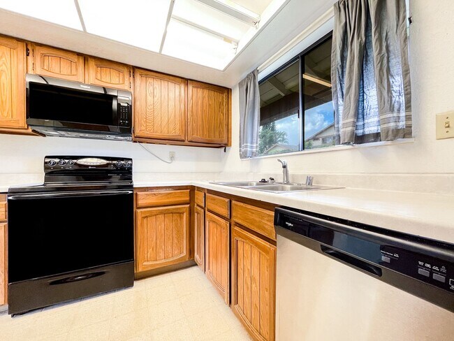 Foto del edificio - Spacious Wailuna! Centrally Located!