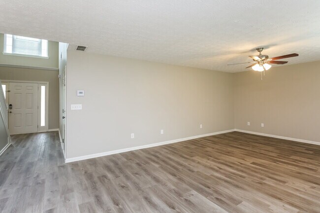 Building Photo - 3487 Temple Ridge Ct SW