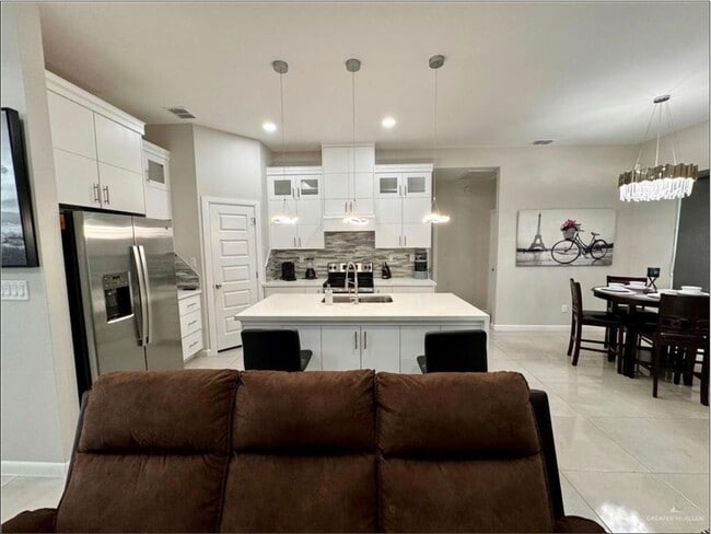 Foto del edificio - 3120 E Rabbit Run Ave