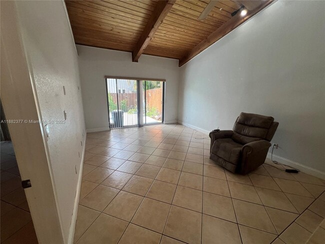 Foto del edificio - 2908 N 35th Terrace