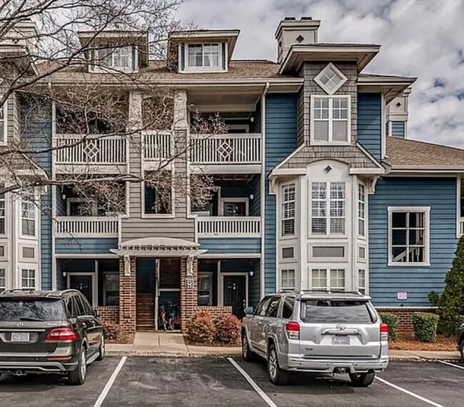 Foto del edificio - 623 Olmsted Park Pl