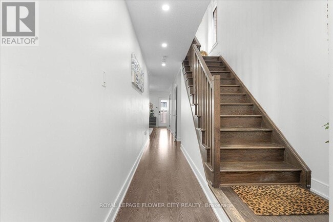 Building Photo - 8 Kersey Ln
