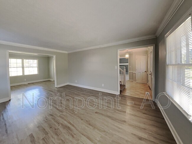 Foto del edificio - 2308 Fairview Rd SE