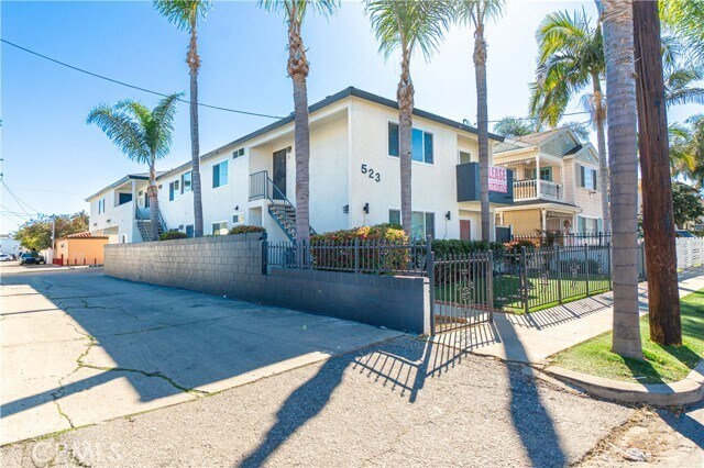 Foto del edificio - 523 W 12th St