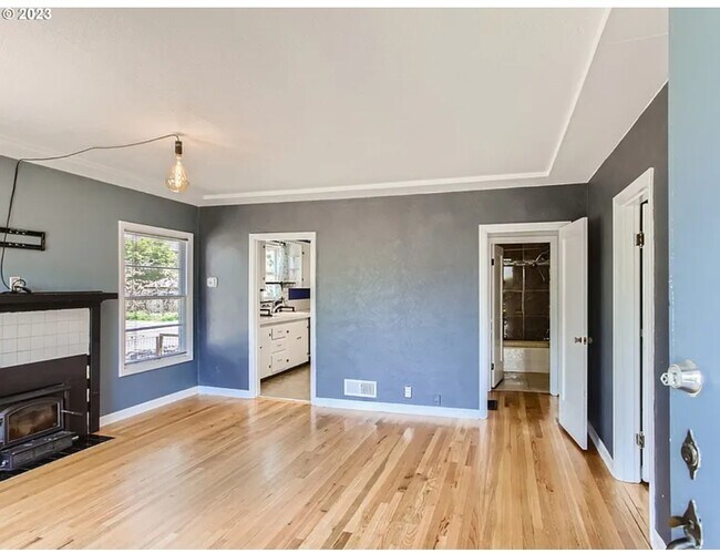 Building Photo - 7330 N Jordan Ave