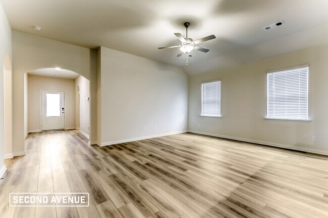 Foto del edificio - 1400 Woodwinds Dr