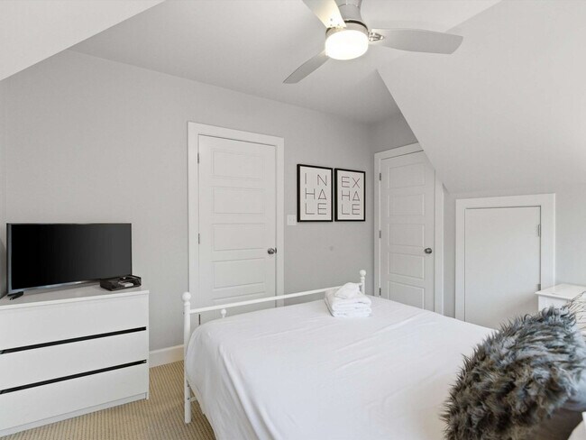 Foto del edificio - 912 N Highland St
