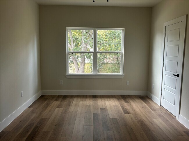 Building Photo - 5712 Harbrook Dr