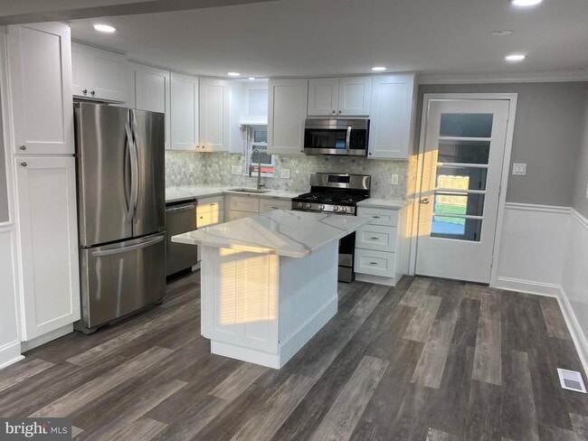 Foto del edificio - 404 Abbott Rd