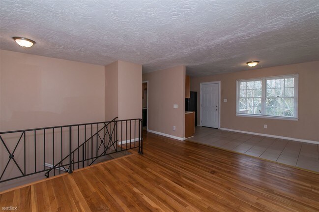 Building Photo - 5 br, 2 bath House - 2171 Rochelle Way