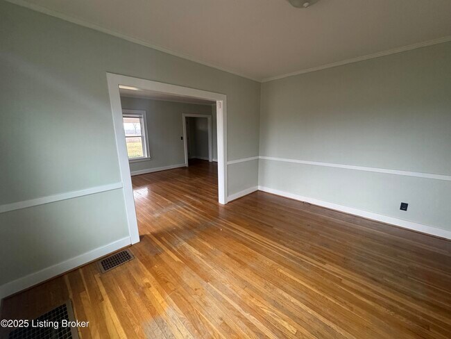 Foto del edificio - 2167 Eminence