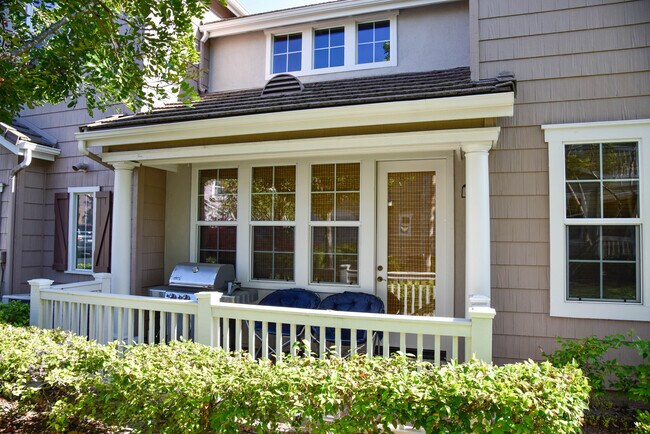 Photo - 9 Elmhurst St Townhome