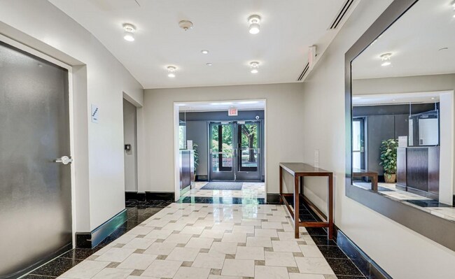 Foto del edificio - 1001 L St NW