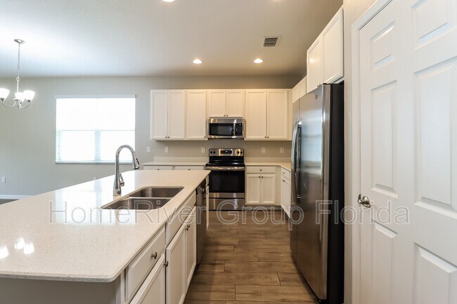 Building Photo - 3188 Bethpage Loop