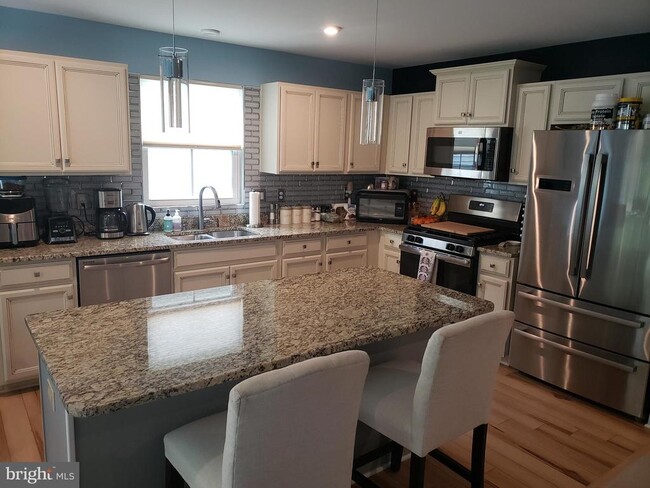Building Photo - 18330 Patchwork Dr