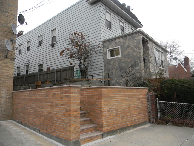 Building Photo - 5383 69th St