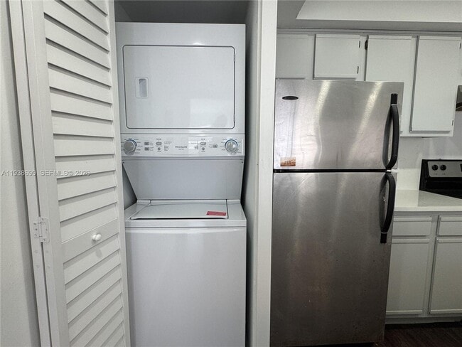 Building Photo - 5672 Rock Island Rd