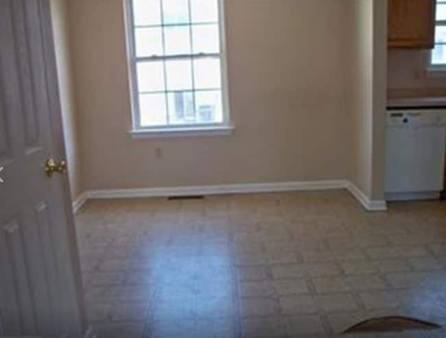 Building Photo - 7105 Guyer Ave