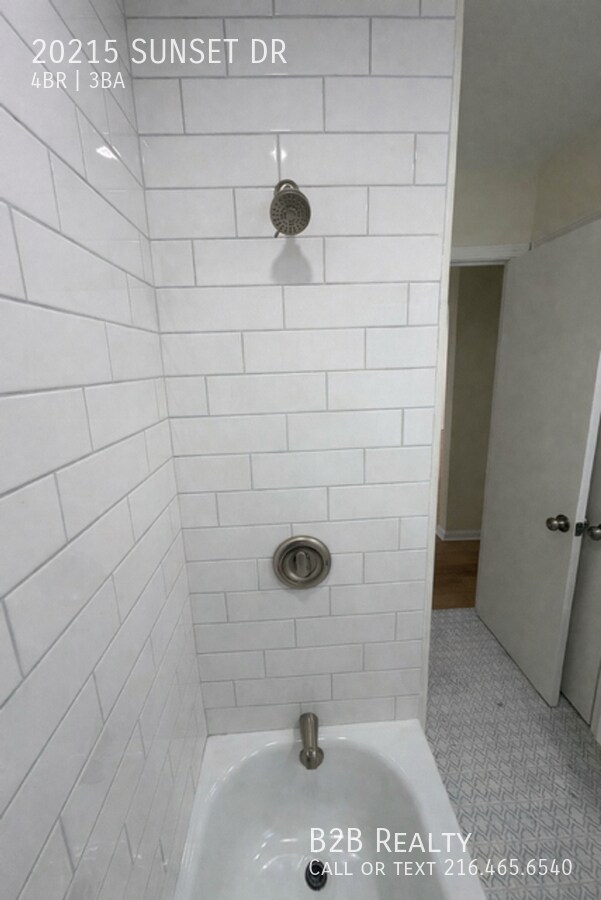 Foto del edificio - 20215 Sunset Dr