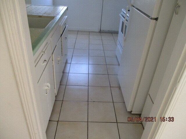 Foto del edificio - 219 Gass Ave