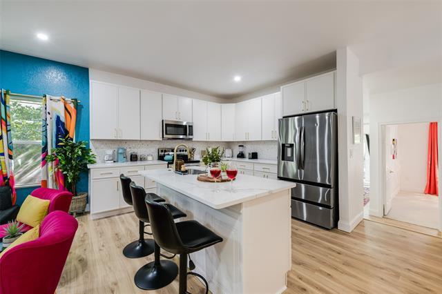 Primary Photo - 5624 Side