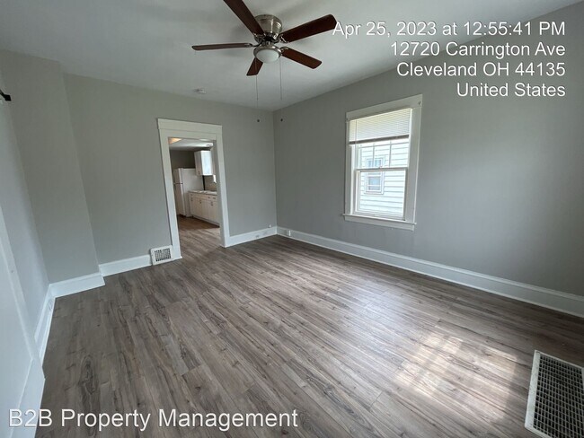 Foto del edificio - 3 br, 1 bath House - 12720 Carrington Ave.