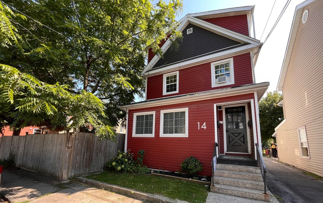 Primary Photo - 2-14 Plum St, Kingston, Ontario
