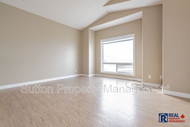 Photo du bâtiment - 8434-102AvenueKey #15