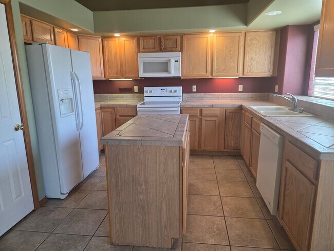 Foto del edificio - 2244 Pinyon Jay Dr