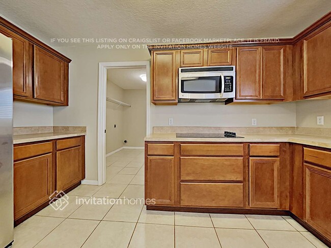 Foto del edificio - 3411 Goldeneye Ln