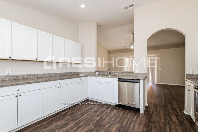 Building Photo - 4027 Oak Preserve Dr