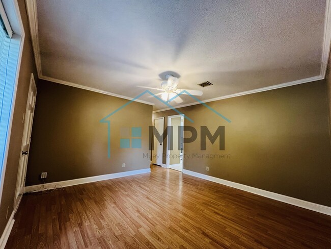 Building Photo - 128 Davis Ln