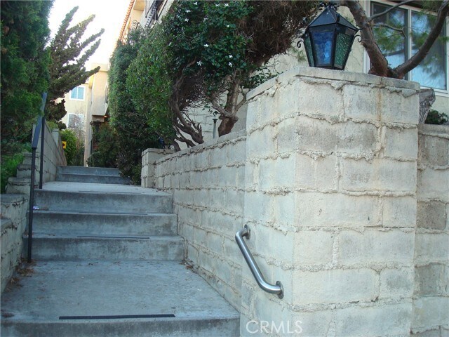 Building Photo - 8041 Redlands St