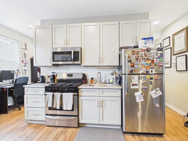 Foto del edificio - 1439 S 20th St