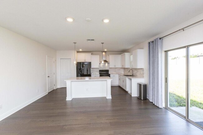 Building Photo - 6255 Spring Crayfish Ave