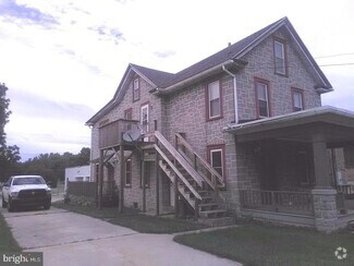 Building Photo - 3303 Main St